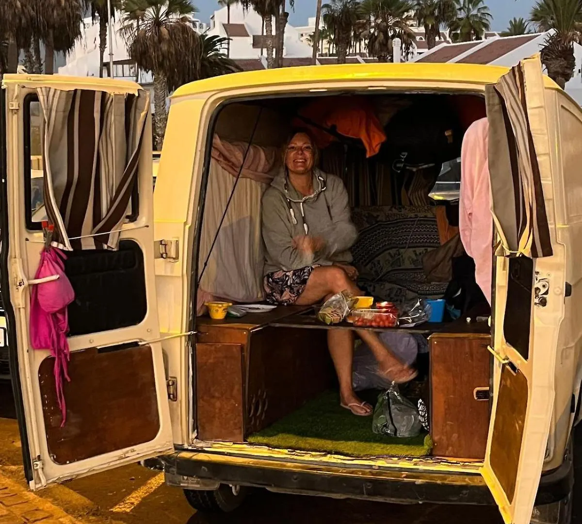 Vintage Camper Van Explore Driving Mallorca - Full Equip パルマ・デ・マリョルカ 0*,